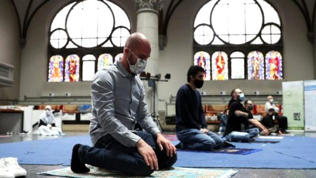 Almanya’ da kilise Müslümanlara kapıları açtı