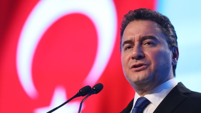 Ali Babacan, AK Parti Genel Başkanı Erdoğan ile mali kurallardaki ilkelerde ters düştüğünü açıkladı