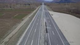 Bölünmüş yollar trafikte geçen süreyi yüzde 50 oranında kısalttı