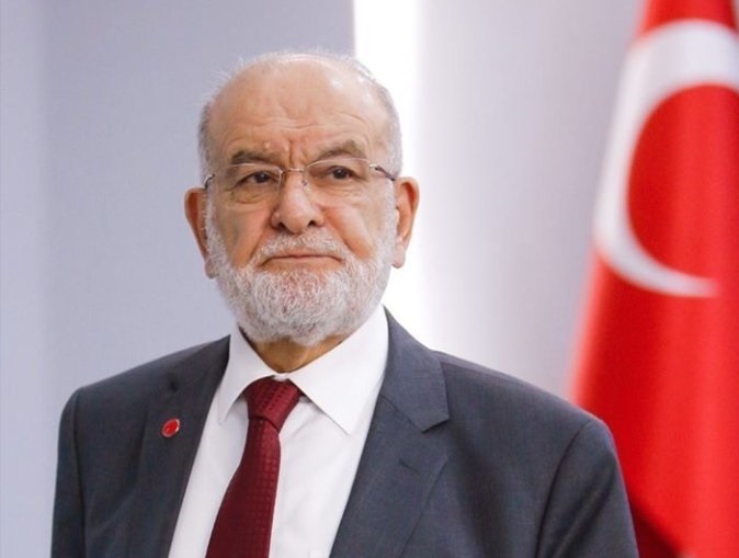 Temel Karamollaoğlu ‘Tasavvuf saraylarda, ihtişamlı binalarda oturarak