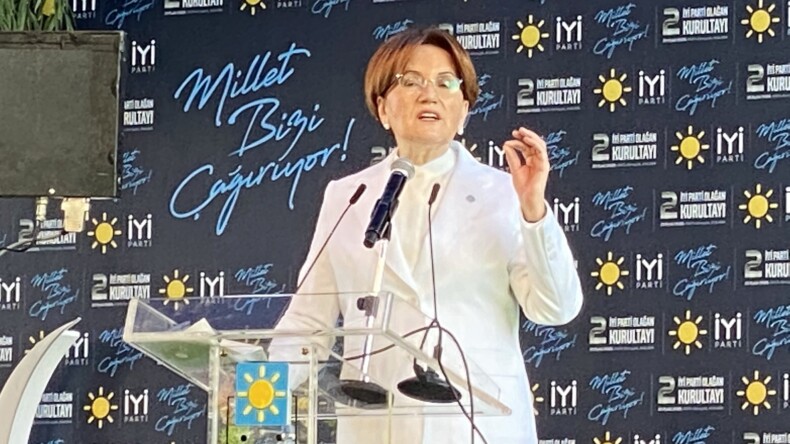 Akşener: ‘”Geçim derdindeki vatandaşın üzerine çay atmayacağız, attırmayacağız.’