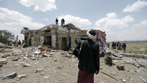 Yemen’ de Suudi Arabistan ve BAE ‘nin savaş suçu işlediği iddia edildi