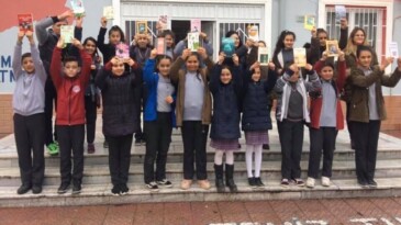 Türkiye Dil ve Edebiyat Derneği Manisa Şubesi’nden Köy Okullarına Kitap Kampanyası
