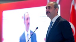 Adalet Bakanı Abdulhamit Gül, ”asılsız ihbarlarla vatandaşımız lekelenmemiştir.” dedi.
