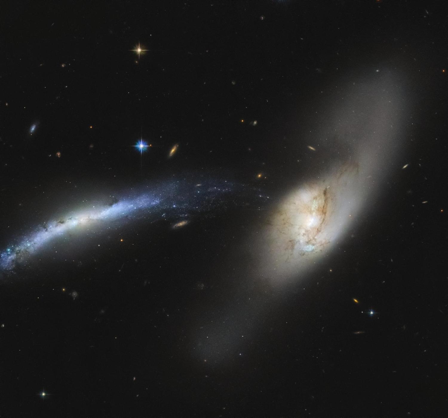 Binlerce yıl süren ‘galaksilerin birleşmesi’ Hubble Uzay Teleskobunda gözlemlendi