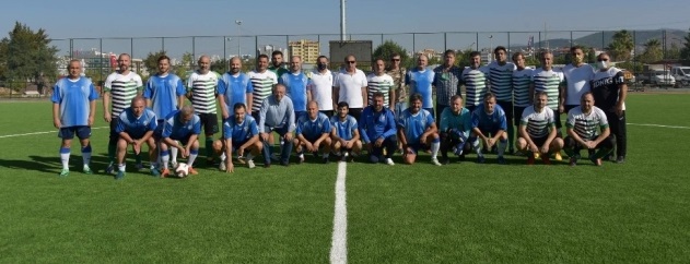 40 yaş üstü aktif futbol sevdalıları Ulusal Veteranlar ve Masterler Aliağa’da Buluştu