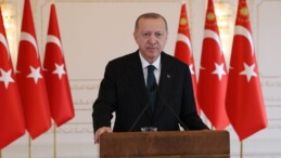 Cumhurbaşkanı Erdoğan: “Esnaf için kiralarda düzenlemeye gidiyoruz.”