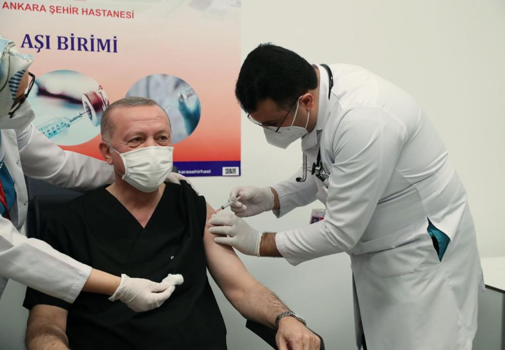 Cumhurbaşkanı Erdoğan, Kovid-19 aşısı yaptırdı