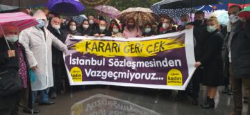 Manisa Kadın Platformu: ‘İstanbul Sözleşmesinden vazgeçmiyoruz!’
