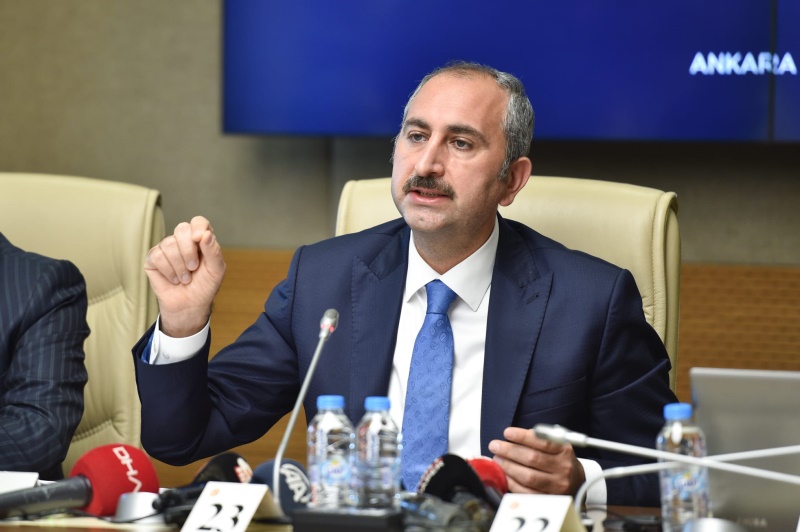 Kadına Yönelik Şiddetle Mücadele Bir İnsan Hakkı Mücadelesidir