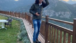 Murat Kekilli Denizli’de SMA hastaları için sahne aldı