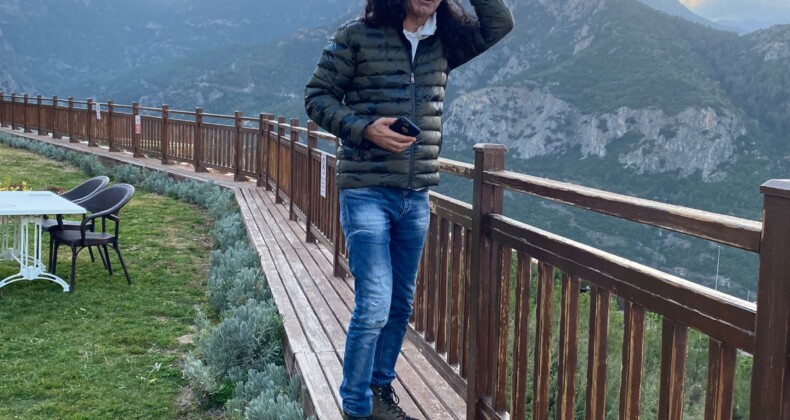 Murat Kekilli Denizli’de SMA hastaları için sahne aldı