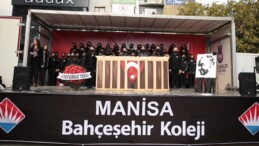 MANİSA BAHÇEŞEHİR KOLEJİNDEN UNUTULMAZ ANMA TÖRENİ  