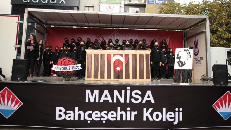MANİSA BAHÇEŞEHİR KOLEJİNDEN UNUTULMAZ ANMA TÖRENİ