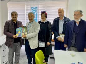 ‘Kitap Kahvemde Çay Simit Sohbet’ de Manisa ve Ziya Paşa konuşuldu.