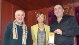ŞAİR AYTEKİN KARAPAÇA’NIN 3. ŞİİR KİTABI “ABELYA ÇİÇEĞİ” TANITILDI