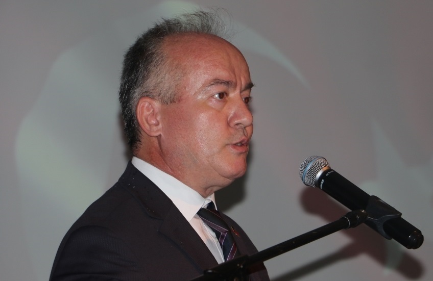 Hakan Özen, “FETÖ’yü defederken diğer yapılanmalara da yol verilmemeli”