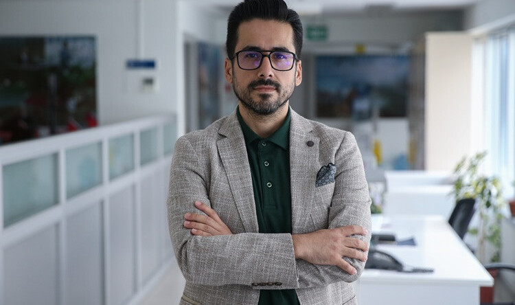 “TEKNOLOJİYİ YAKINDAN TAKİP EDEREK ÖTESİNE GEÇMELİYİZ”