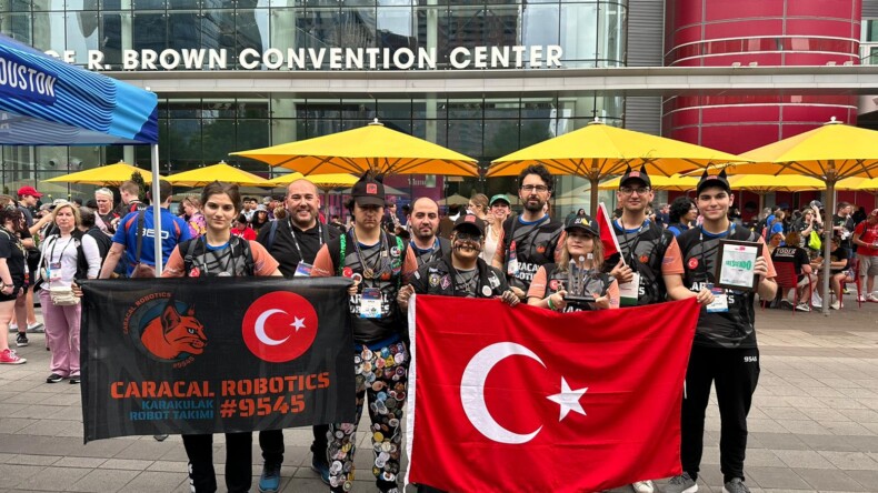 Caracal Robotic Rookie Inspiration ödülünün sahibi oldu