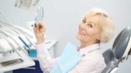 Diyabetik ile ağız kuruluğu ilişkisi diş sağlığı riskini arttırıyor