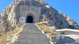 DOĞA HARİKASI LOVCEN VE DÜNYANIN EN YÜKSEK MOZOLESİ