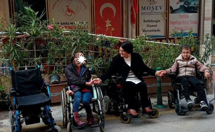 SARIGÖZOĞLU ENGELLERİ KALDIRIYOR