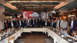 Manisa Dostlar Meclisi’nin Konuğu Demokrat Parti Genel Başkanı Gültekin Uysal Oldu