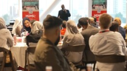 Manchester United, Müslüman taraftarları için iftar organizasyonu düzenledi