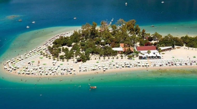 Foça Belediyesinin Borcuna SGK halkın plajını seçti!