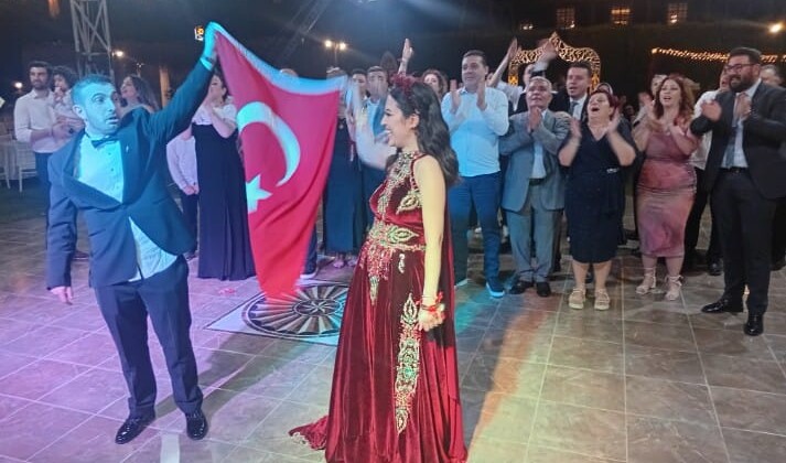 ÖZGE-OZAN ÖZKAN ÇİFTİ MUTLULUĞA “EVET” DEDİ