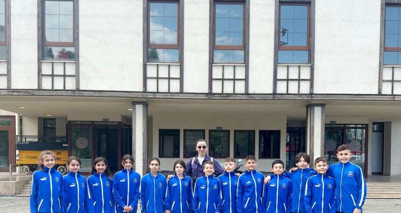 Dicle hoca direktifleri ile sporcuları ise kulaçları ile Rize’de destan yazdı…
