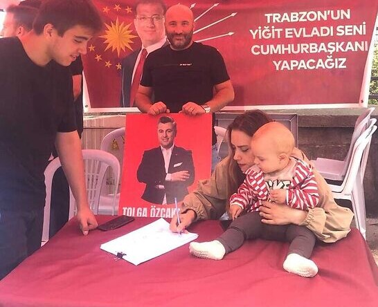 Bir yaşındaki Umut Ali babasının özgürlüğü için imza verdi…