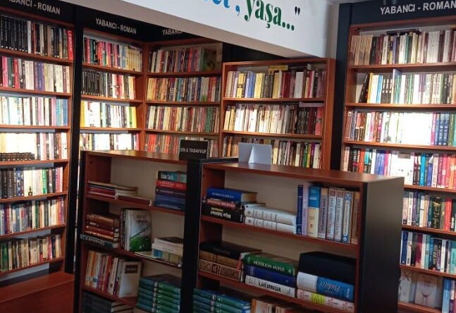 KİTAPSEVERLER KÜLTÜR KİTABEVİ’NDE BULUŞUYOR