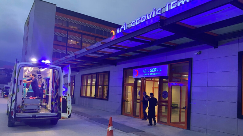 Osmaniye’de inek sağarken elektrik akımına kapıldı: 3 yaralı