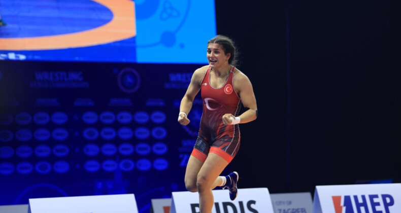Nesrin Baş, Dünya Güreş Şampiyonası’nda gümüş madalya kazandı