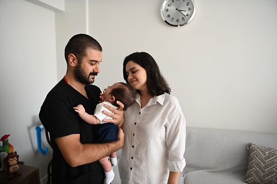 MİNİK TEOMAN’IN YAŞAMI HAYIRSEVERLERE BAĞLI