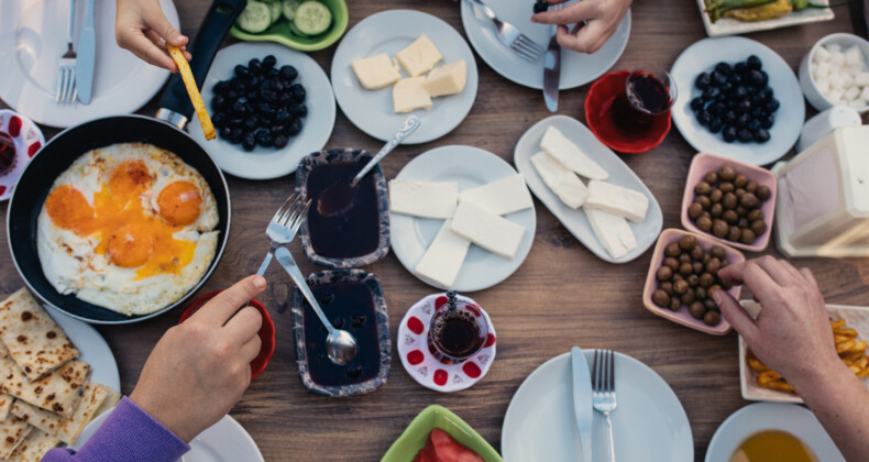 Kahvaltıda bunları asla yemeyin: Sağlığı bozan 5 gıda
