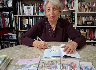 Manisalı Sadberk öğretmenden çocuklara dört kitap armağanı….