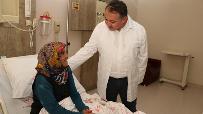 Antalya’da böbrek hastası, 29 yıl sonra 45 dakikada organ bağışıyla hayata tutundu