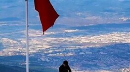 Şehrin turizmine katkı için Spil Dağı’nda traş yapıyor!