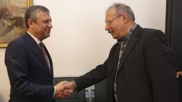 EMEKLİLER ÖZGÜR ÖZEL’E TEŞEKKÜR ETTİ