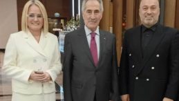 MADOST’A KADIN ELİ DEĞDİ