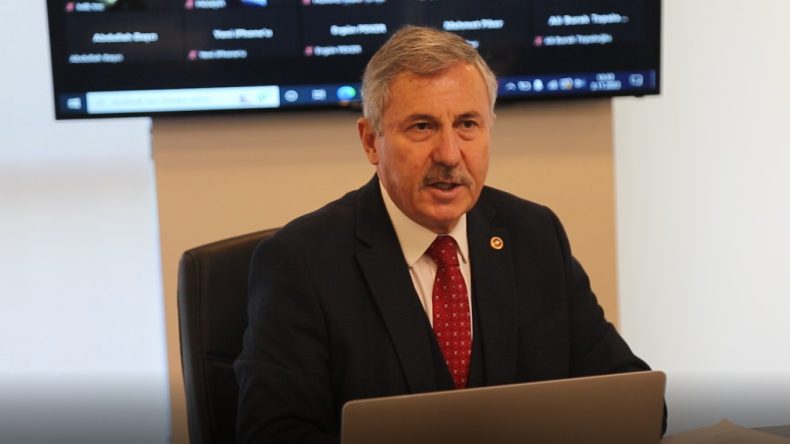 Selçuk Özdağ Beyaz Et Sektörüne İlişkin Kayyum Uygulamasını Eleştirdi
